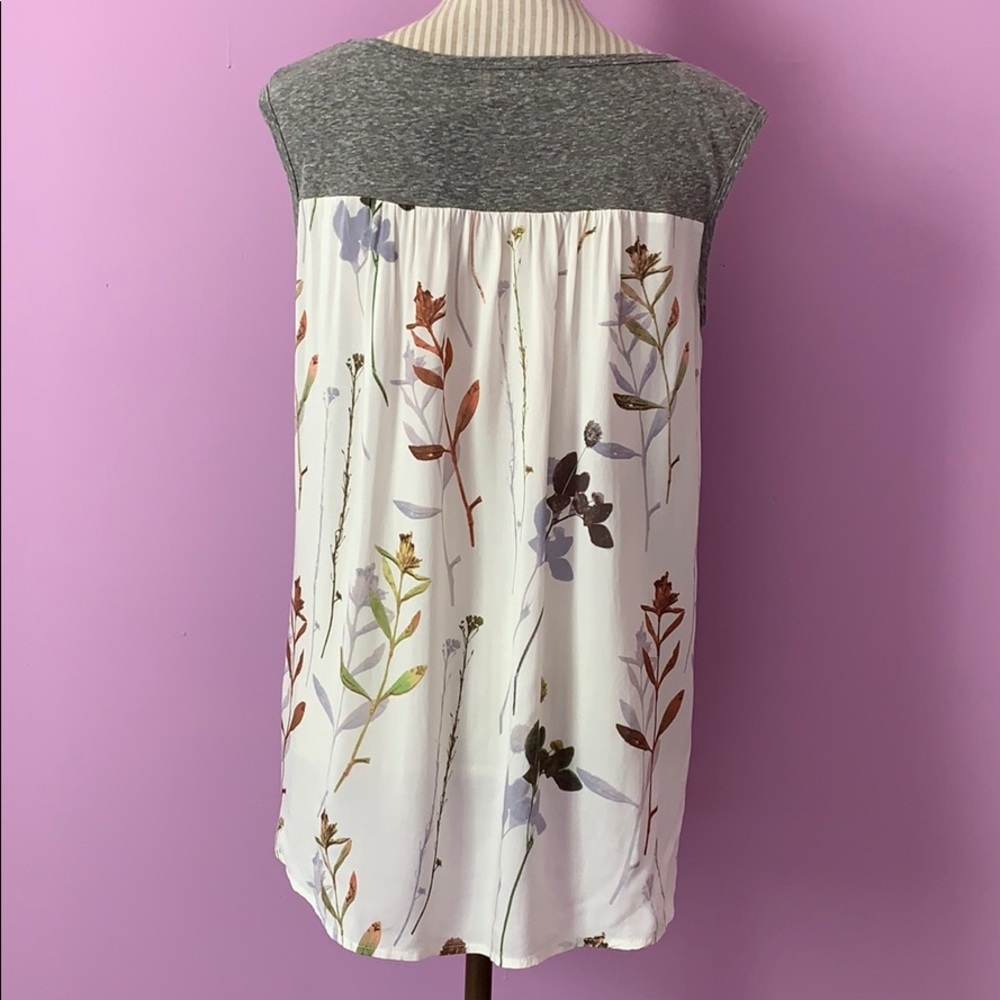 🆕 T.la Floral Back Tank Top